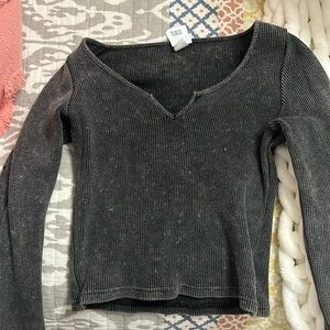 PINK cropped long sleeve shirt